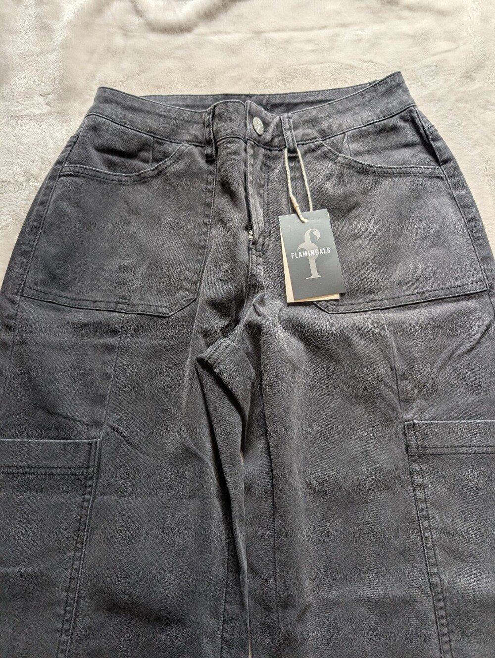 Flamingals Mid Waist Straight Leg Cargo Pants NWT Dark Gray Small - Picture 5 of 8